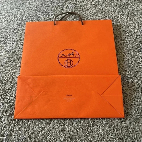 Hermes/Fendi - Empty Large Bag(s) & Small Hermes Bag - Picture 3 of 5